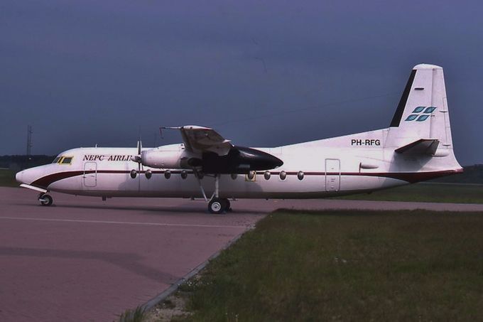 Msn:10680  PH-RFG  NEPC Airlines.
Photo KRIJN OOSTLANDER Collection.