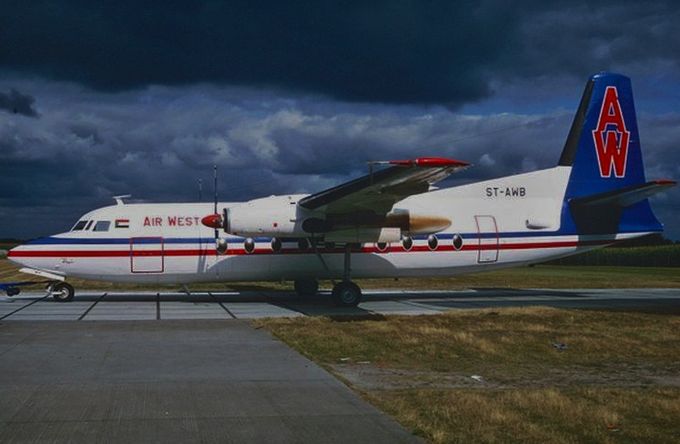 Msn:10321  ST-AWB  Air West.
Photo KRIJN OOSTLANDER Collection.