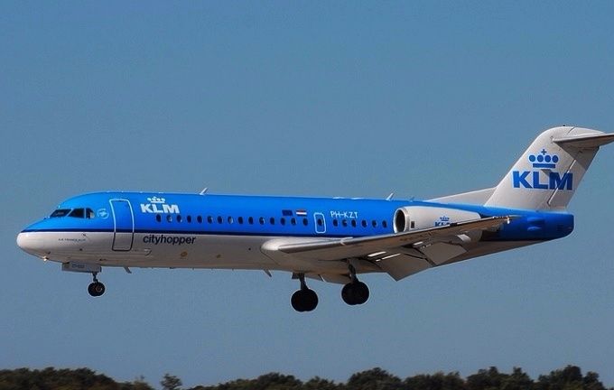 Msn:11541 PH-KZT KLM Cityhopper.
Photo PHIL TOMAS Collection.