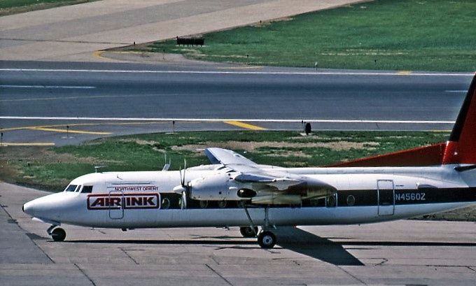 Msn:10431 N4560Z  Northwest Airlink.
Photo DONALD FIELD COLLECTION.