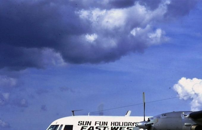 Msn:10266 VH-EWG East West Airlines (Sun Fun Holidays.1972)
Photo with permission from N.K.DAW COLLECTION.
