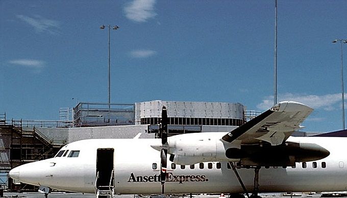 Msn:20106 VH-FNA  Ansett Express.1991.
Photo with permission from GRAHAM BENNETT COLECTION.