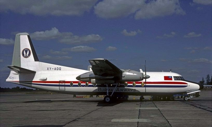 Msn:10452  XY-ADQ  Burma Airways.
Photo JACQUIS GUiLLEM.
