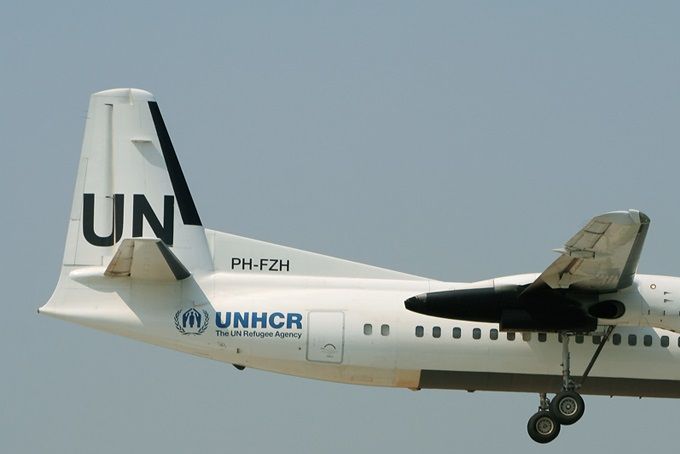 Msn:20210  PH-FZH United Nations (Leased from Demin Air )2007.
Photo JEAN MARIE HANON.