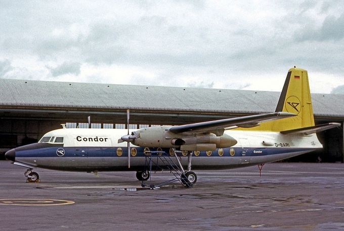 Msn:10268  D-BARI  Lufthansa / Condor Flugdienst GmbH Del.date Februari 2,1965.
Photo R SCHOLEFIELD.