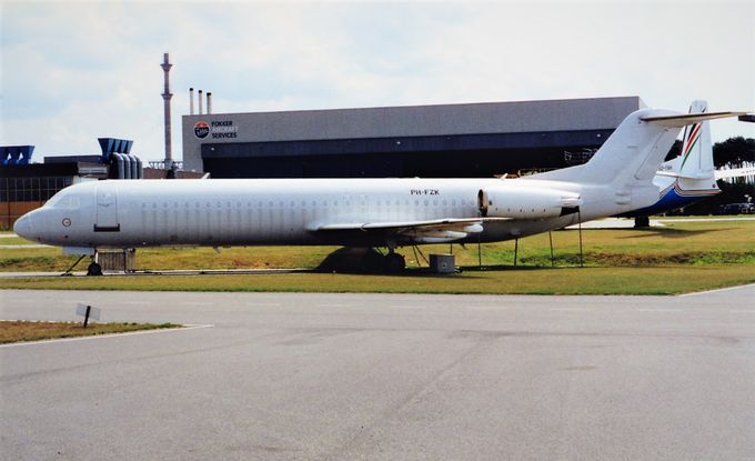 Msn:11332  PH-FZK  Fokker Aircraft B.V.  1997.
Photo KRIJN OOSTLANDER.