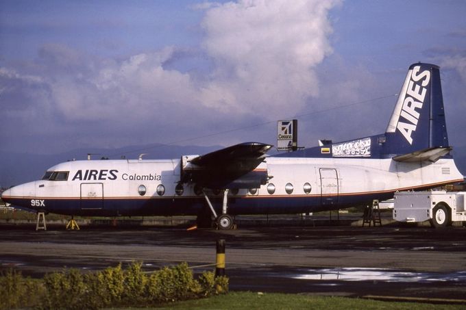Msn:105  HK-3895X  AIRES Colombia  Leased October 1,1987.
Photo 