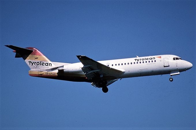 Msn:11529  OE-LFI  Tyrolean Airways  Del.date  September 1,2003.
Photo ROMAN DOLEYS.