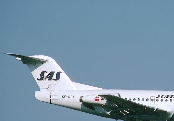 Msn:11067  SE-DGA  SCANDINAVIAN AIRLINE SYSTEM (Small Logo on tail)
Photo