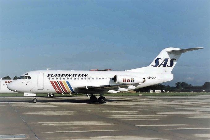 Msn:11067  SE-DGA  SCANDINAVIAN AIRLINE SYSTEM (Big Logo on tail)