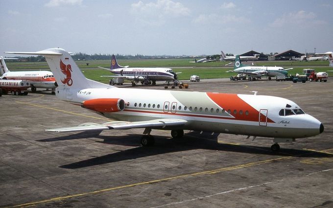 Msn:11178  PK-PJM  Pelita Air Service  Del.date October 16,1981.
Photo PAUL THALLON.