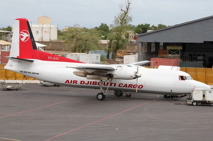 Msn:10448  5Y-JUU  Air Djibouti Cargo  
Photo MICHAEL WARD.