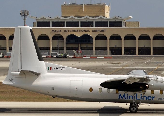 Msn:10373  I-MLVT  MiniLiner  Del.date  February 1,2002.
Photo  RYAN PAUL GALEA.