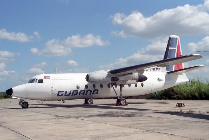 Msn:10348  CU-T1289   Cubana de Aviación SA. Del.date March 14,1994.
Photo THOMAS PUCH COLLECTION.