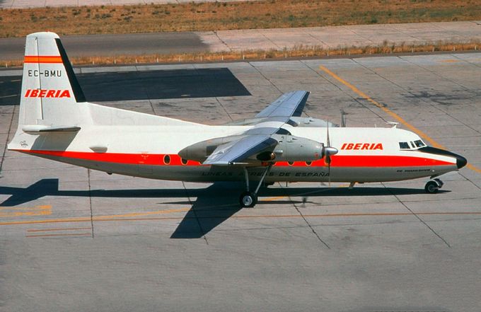 Msn:10347  EC-BMU  Iberia-Líneas Aéreas de España   Del.date  January 12,1968.
Photo  RIGINALD ROWE.