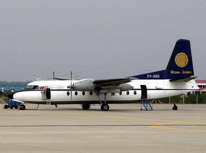 Msn:10343  XY-AEU   Myanmar Airways  Del.date  September 20,2001.
Photo  ANDREAS MADSEN.