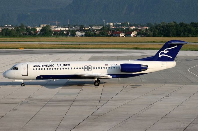 Msn:11321  40-AOM  Montenegro Airlines. Del.date 