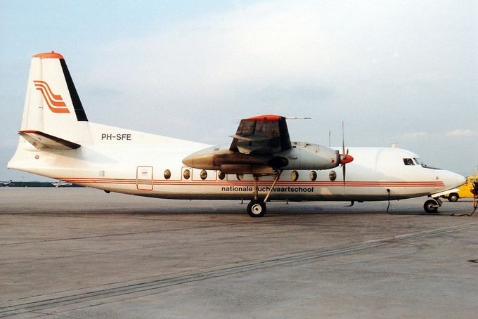 Msn:10186  PH-SFE  Schreiner Airways  Del.date  December 1,1987.
Photo  