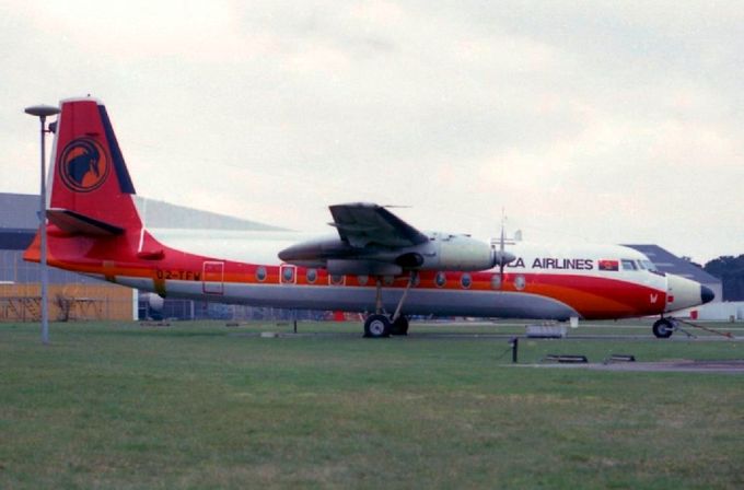 Msn:10608  D2-TFW  Angola Airlines. Del.date April 12,1983.
Photo KRIJN OOSTLANDER              Photo date March 3,1994.
