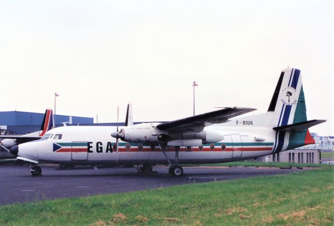 Msn:10247  F-BIUK  Lineas Ecuatoguineanas de Aviacion  Del.date  September 27,1988.
Photo  KRIJN OOSTLANDER COLLECTION.
