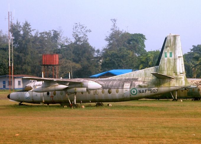 Msn:10653  NAF-907  Nigerian Air Force (Stored  Benin City.)
Photo  KRIJN OOSTLANDER COLLECTION.
