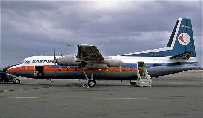 10266 VH-EWG East West Airlines (2nd colors 1971)
Photo With permission from N.K.DAW COLLECTION.