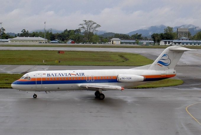 Msn:11168  PK-YCM  Batavia Air  Del.date  June 1,2002.
Photo IAN LIM.