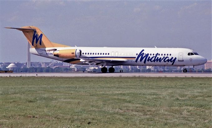 Msn:11445 N104ML  Midway Airlines  Del.date  December 11,1993.
Photo 
.
