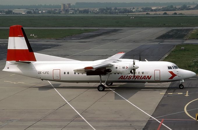 Msn:20143  OE-LFC  Austrian Airlines. Del.date October 1,1989.
Photo with permission from  GERARD HELMER. (September 1,1989)