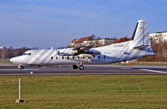 Msn:10686  D-ADUP  Ratioflug  Leased  May 1,1995.
Photo   RALF MANTEUFEL. (March 11,2002)