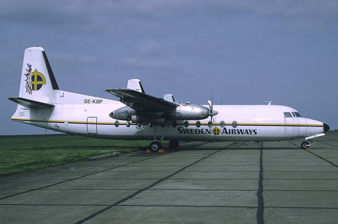 Msn:505  SE-KBP  Sweden Airways  Leased October 1,1992.
Photo with permission from  RICHARD VANDERVORD  Photo date 
April 1,1995.