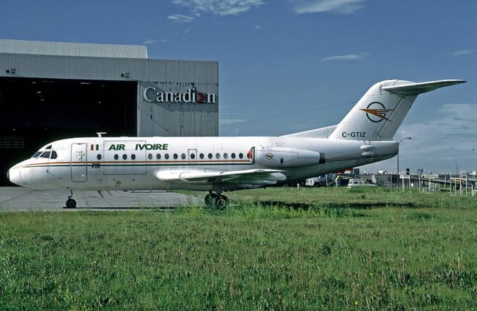 Msn:11099  C-GTIZ  Ex Air Ivoire  Del.date
Photo MICHAEL ROESER  Photo date July 1,1998.