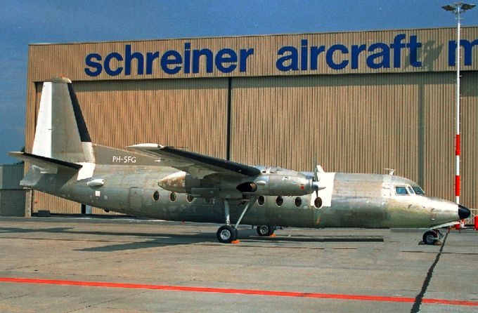 Msn:10316  PH-SFG   Schreiner Airways  regd,January 13,1988.
Photo  SIMON PAUL. Photo date June 24,1988.
