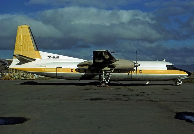Msn:10364  ZK-NAO New Zealand National Airways Corp. (MSA Colors) Del.date August 7,1973.
Photo with permission from JOHN MOUCE COLLECTION.(Photo Date August 16,1973)