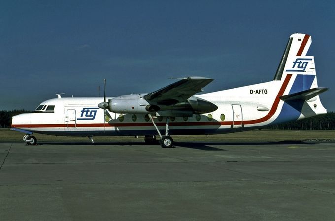 Msn:10433  D-AFTG  FTG Air Service Flugcharter GmbH  Regd December 8,1989.
Photo MICHAEL ROESER.  Photo date  February 1,1990.