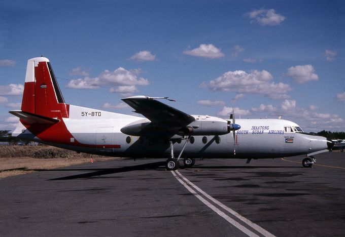 Msn:10154  5Y-BTD  Imaatong South Sudan Airlines. Leased September 1,2005
Photo with permission from JOHN MOUNCE COLLECTION. 
