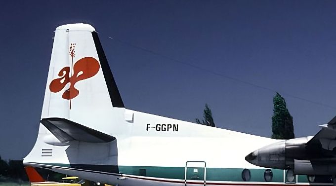 Msn:533 F-GGPN Uni Air (Air Polynesie colors) (ReRegd. July1,1988)
Photo LUDUC BERTRAND  (Photo date August 1,1988)