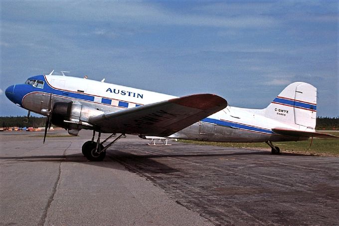 C-47A  C-GWYX  Msn:13343  Austin Airways (Ilford colors)
Photo REINHARD ZINABOLD  1988.