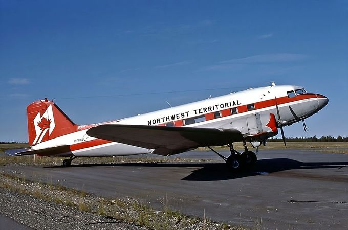 C-47A  C-FNWU  Msn:6095  Northwest Territorial.
Photo BOB GARRARD.(Photo Date August 1,1986)