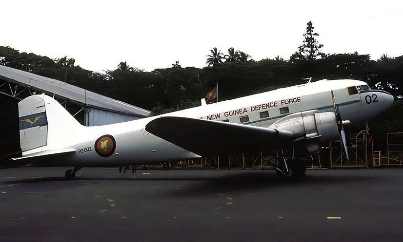 C-47B  P2-002  Msn:32877/16129  Papua New Guinea Defence Force.
Photo GERARD HELMER.