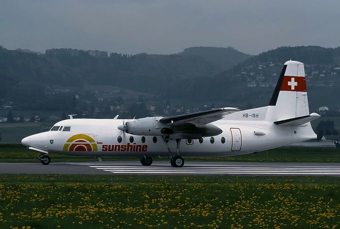 Msn:10260  ex HB-ISH  Sunshine Airlines.
Photo HANS PETER ZURCHER.