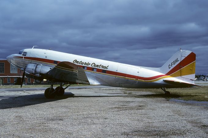 C-47A C-FGHL  Msn:12475  Ontario Central.
Photo GARY VINCENT  (Photo date October 1,1982)